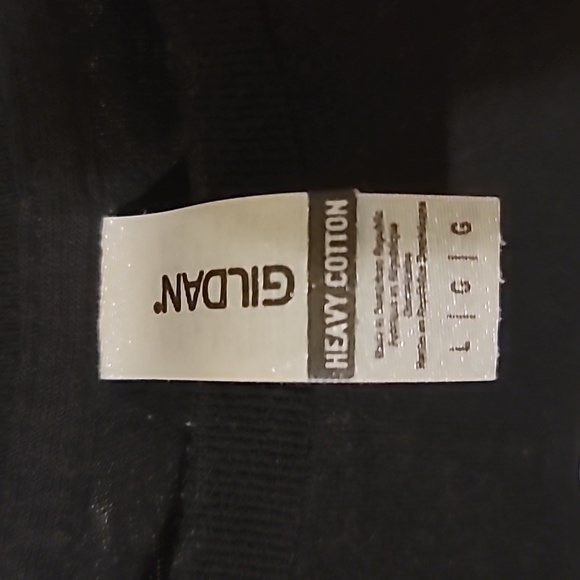 PRAY Tee - Picture 4 of 5